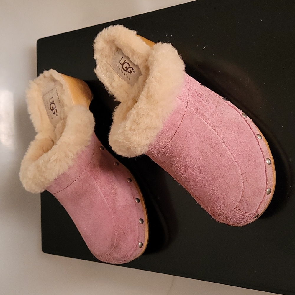 Ugg clogs, limited release, size 7. Good price